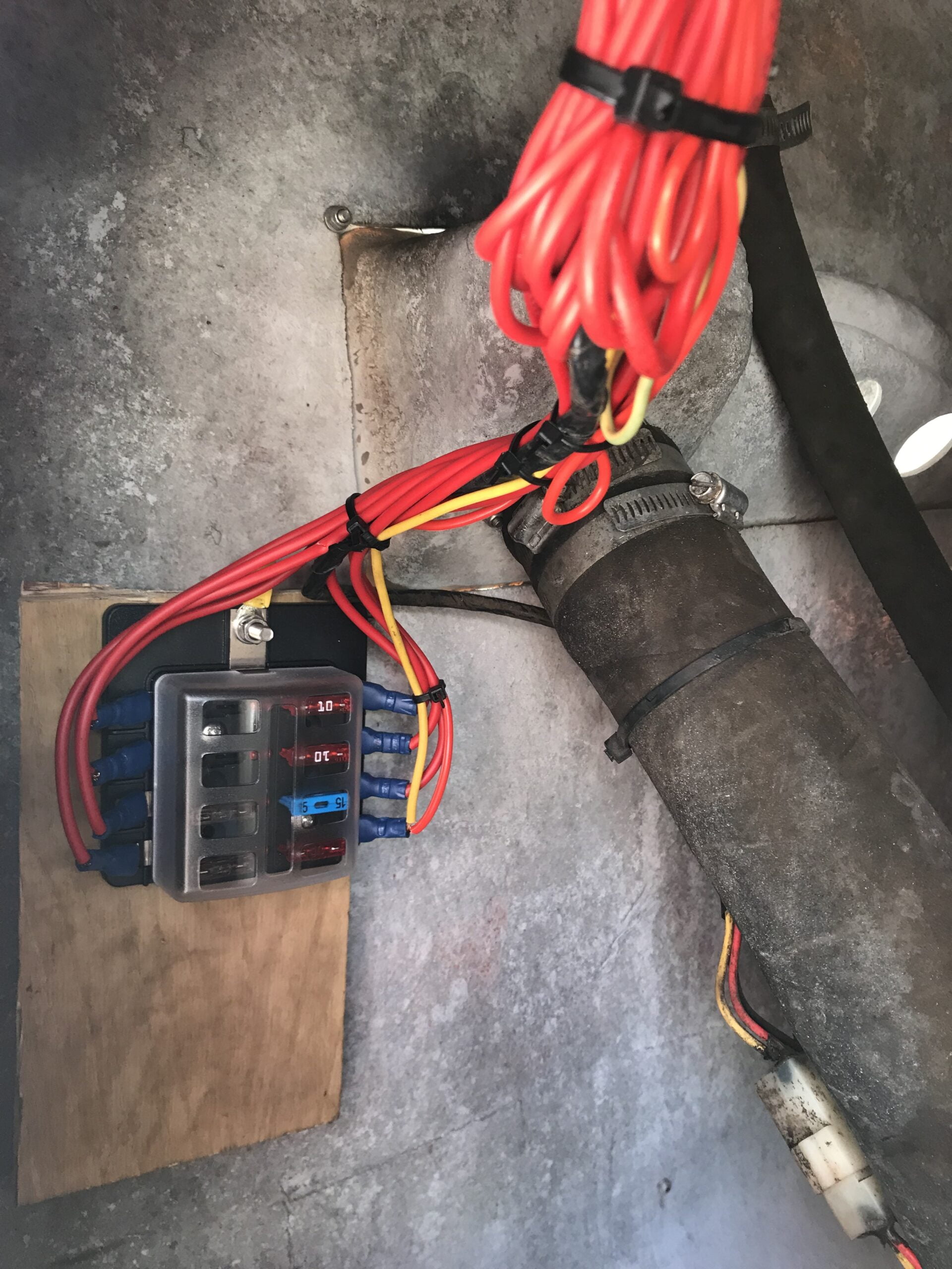 reparaciones sistemas electricos nauticos - Imagen 6